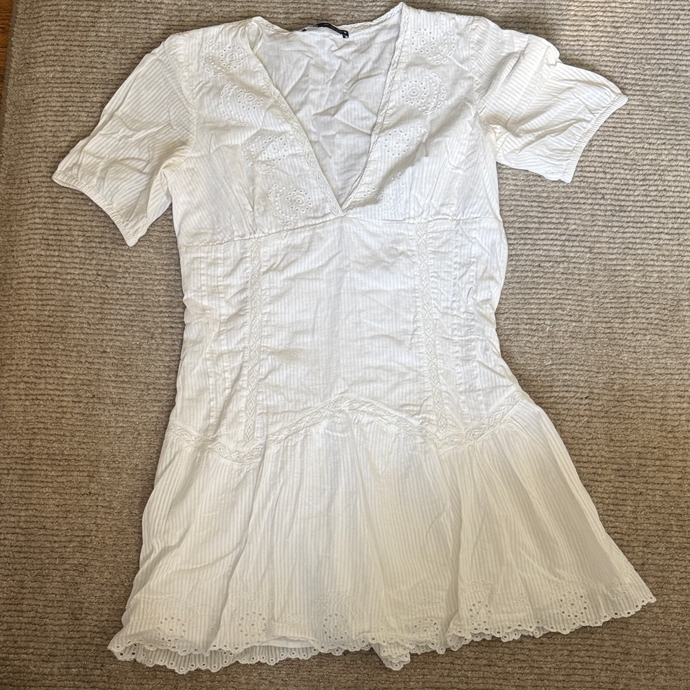 Zara White Eyelet V-Neck Mini Dress with Tiered Skirt